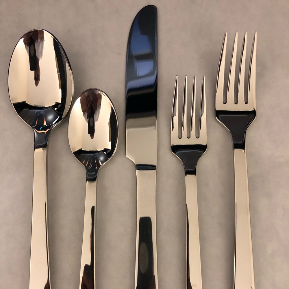 CALVIN KLEIN 18/10 5 PCS. PLACE SETTING KOREA